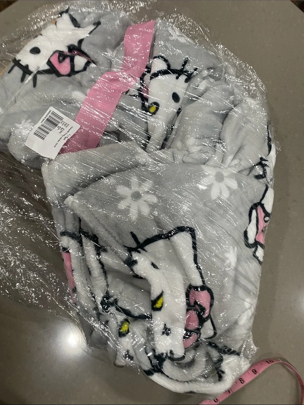 new hello kitty throw blanket 60 x70 grey white black pink